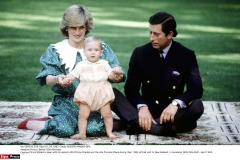 El príncipe William junto a sus padres.