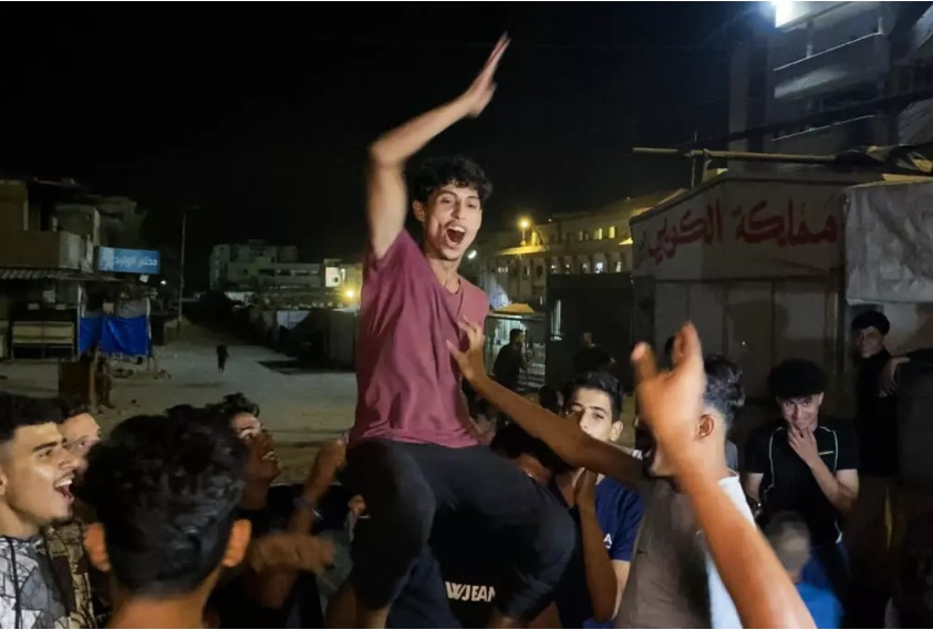 Palestinos celebran acuerdo de paz en Gaza