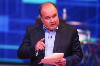 Rafael López Aliaga descargó sus propuestas frente al sector empresarial en el CADE 2025.