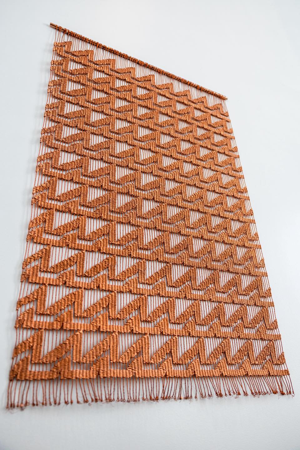 “Modulations – Sequence XXIX”, la obra en cobre de Ximena Garrido-Lecca adquirida por Miami Beach.