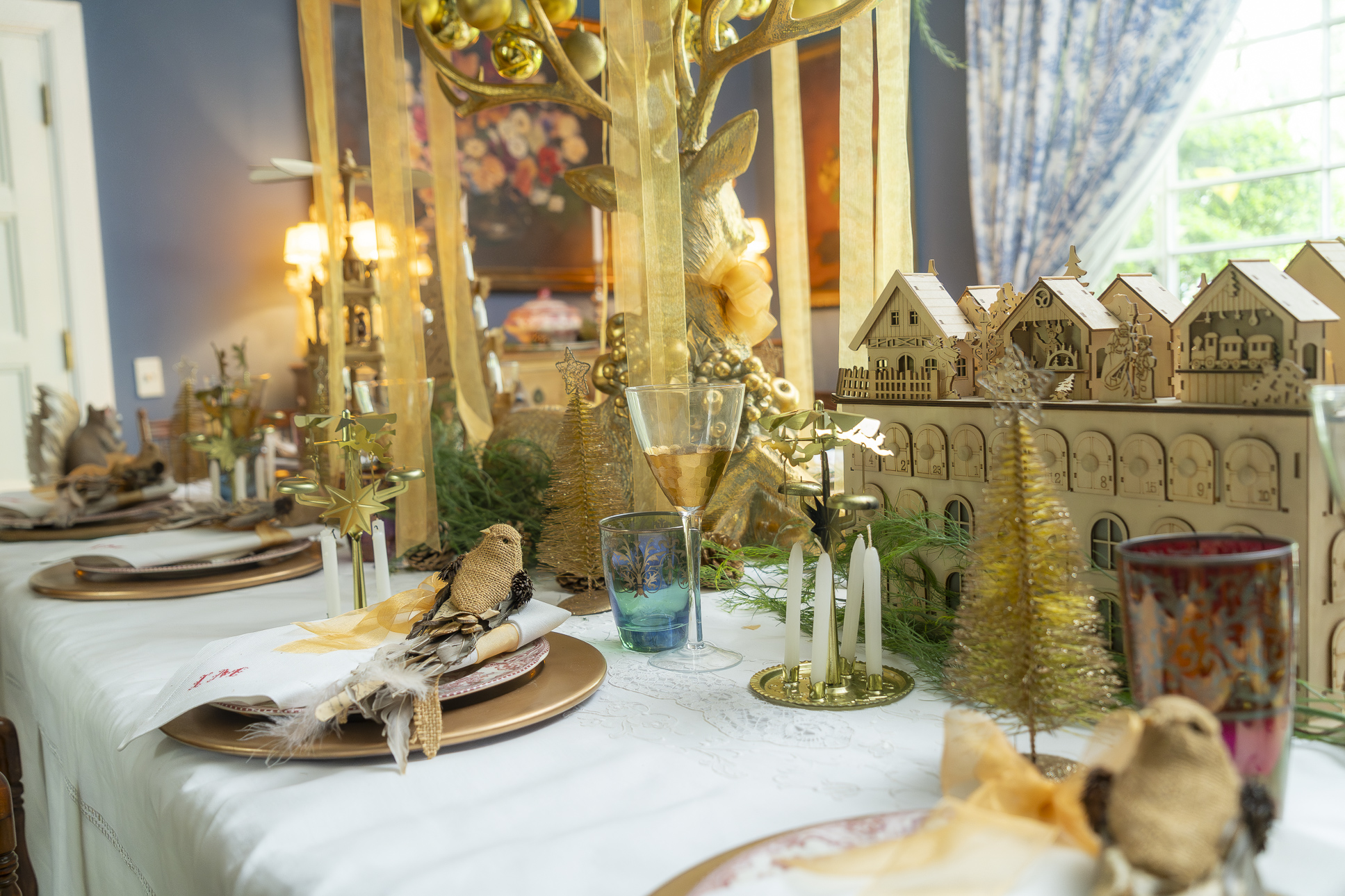 La mesa como protagonista: una puesta en escena que combina elegancia, naturaleza y espíritu festivo.