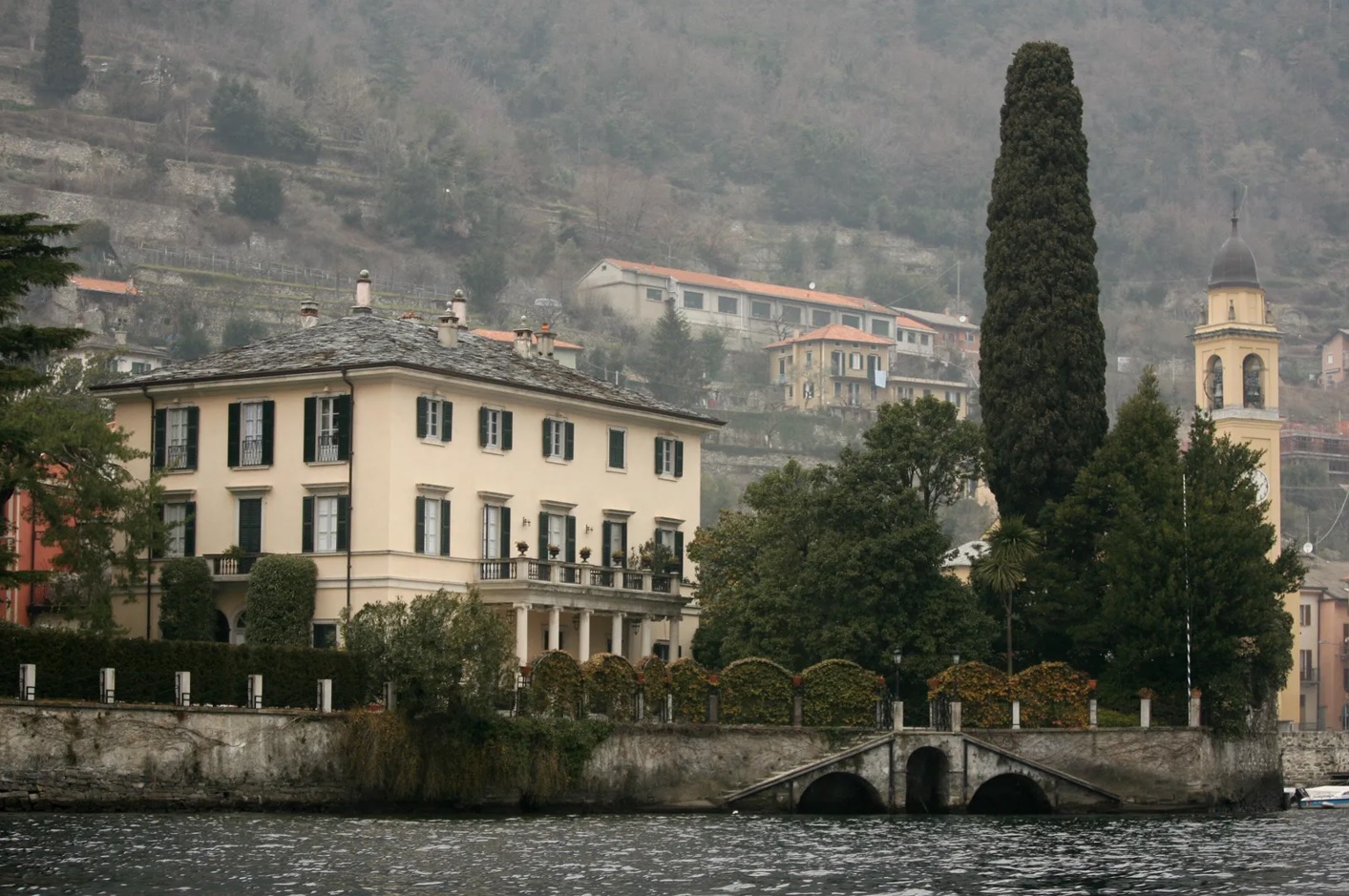 Vista de la casa italiana de George Clooney, Villa Oleandra, ubicada en la ribera suroeste del Lago di Como, en Laglio, a solo cinco kilómetros de Cernobbio.