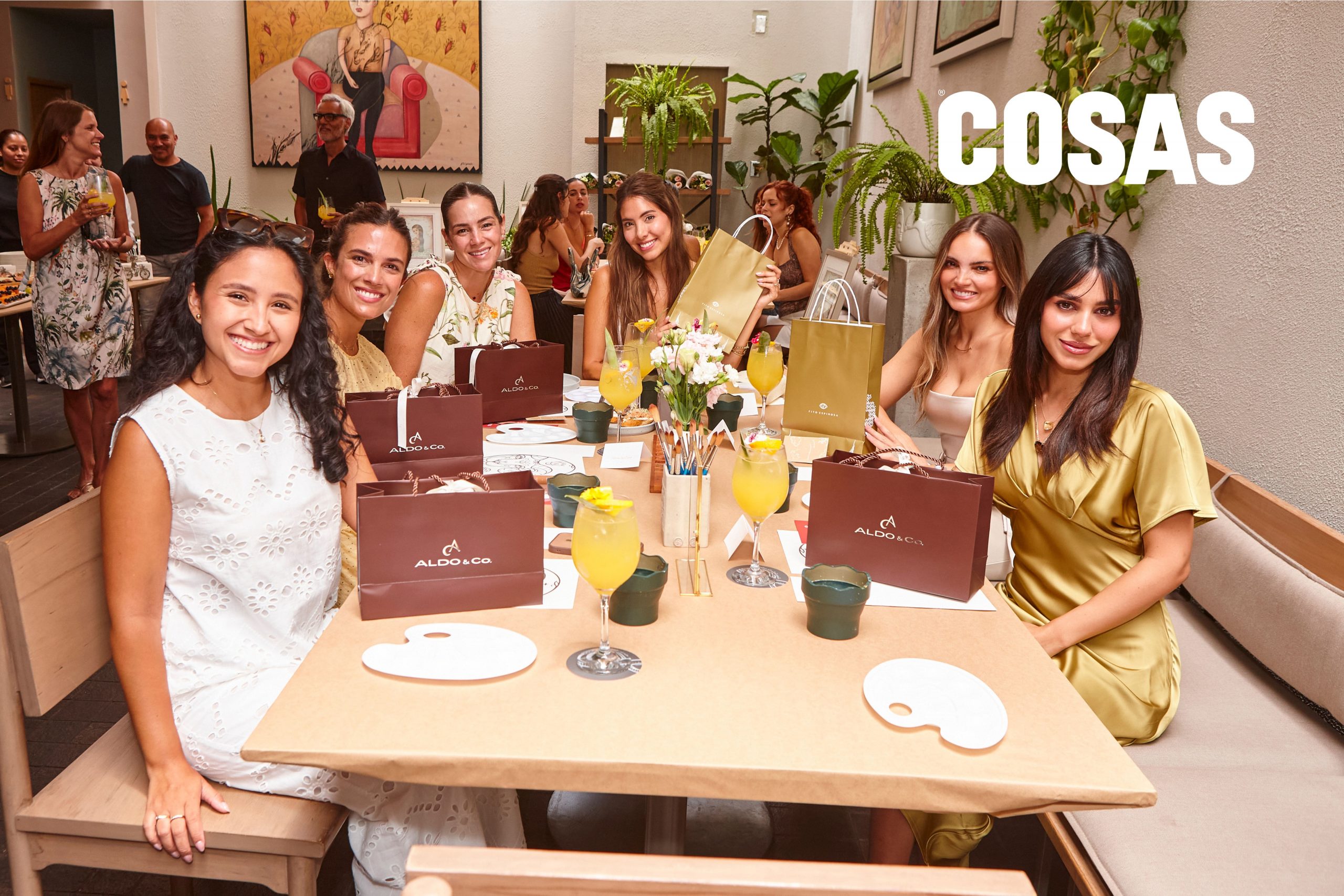 Luciana Villegas, Paloma Derteano, Maria Paz Gonzales-Vigil, Valeria Basurco, Carol Reali y Daniela Núñez. 