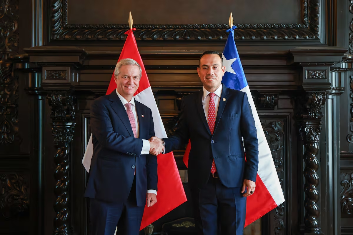 José Antonio Kast y José Jerí, un encuentro que, como destaca Álvarez Rodrich, refuerza relaciones regionales construidas como política de Estado.