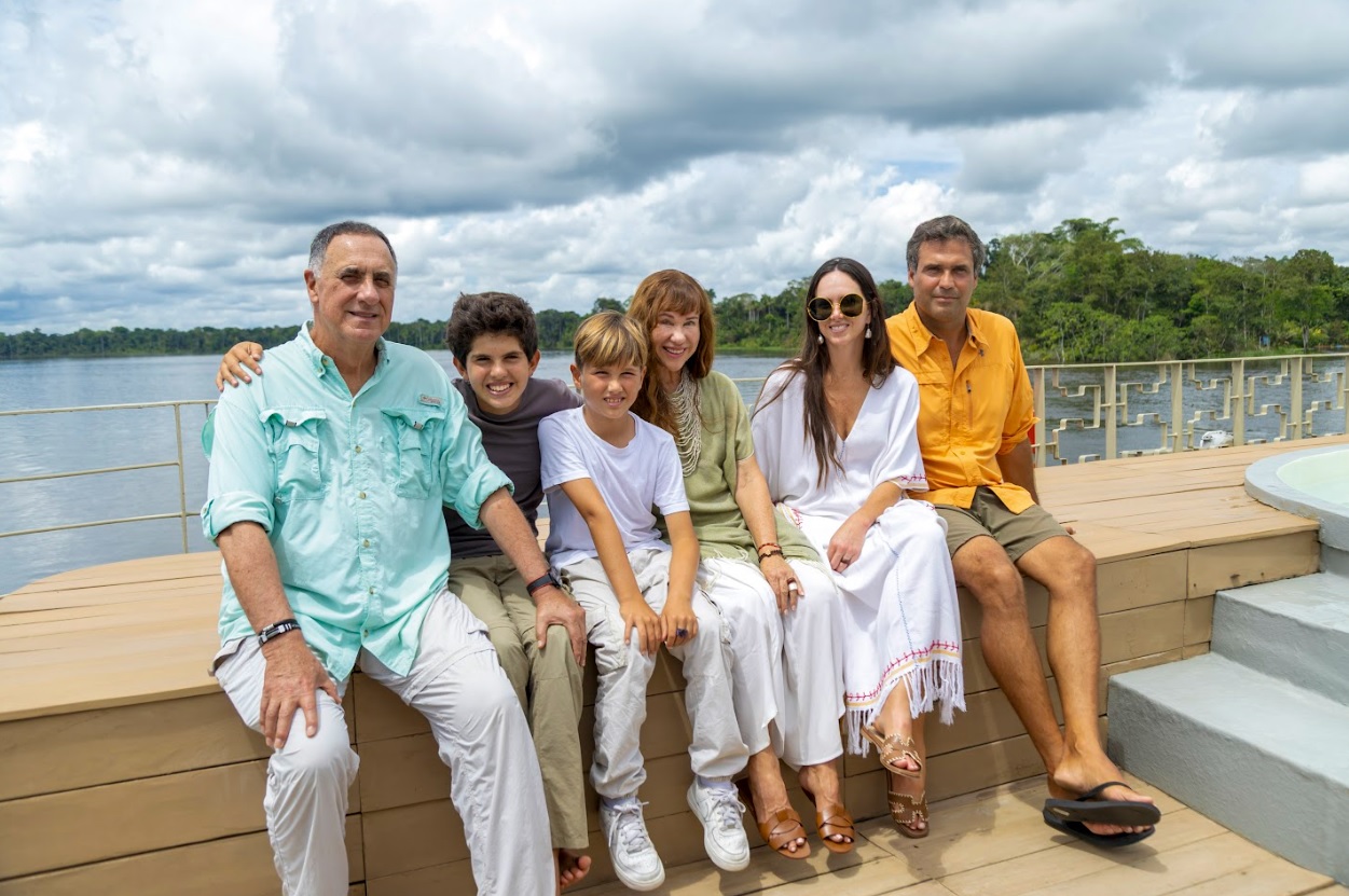 Aldo Macchiavello, Milán y Micael Goitre, Lissy Urteaga, Chiara Macchiavello y Horacio Goitre.