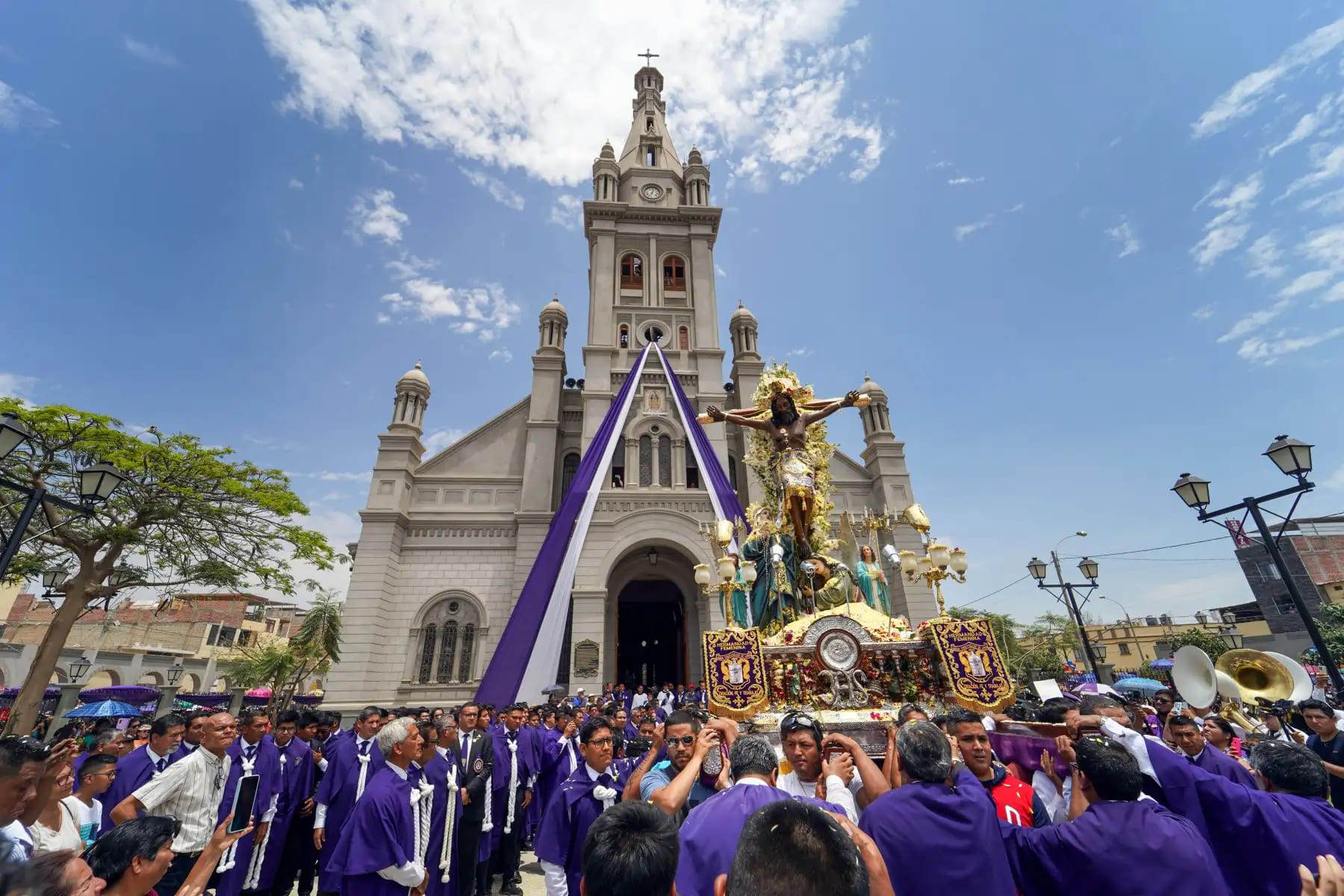 El Santuario del Señor de Luren reúne a miles de fieles en una de las procesiones más importantes del sur.